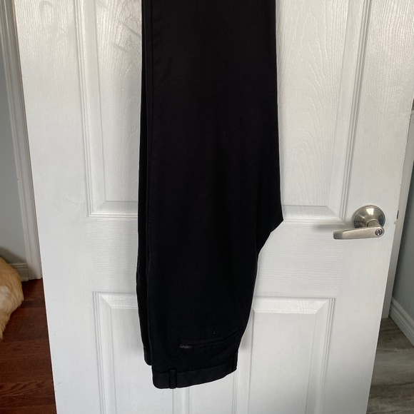 Greg Norman golf pants 33x32 flat front drifit - Picture 1 of 5